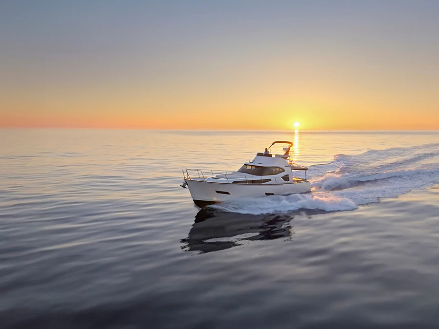 luxury-yacht-blog-2026-07-28-secondary-1338x1004.webp Luxury yacht cruising along the calm waters of The Palm Beaches during a vibrant sunrise.